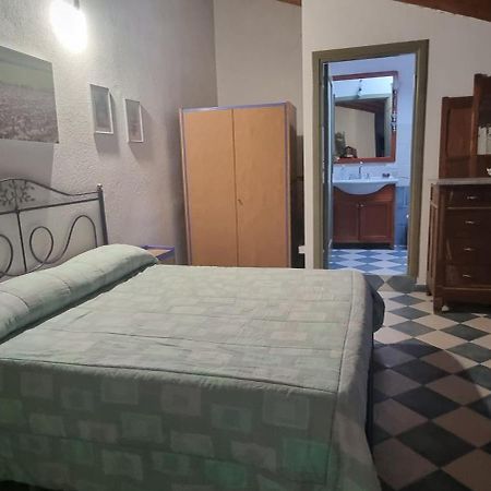 B&B Di Luisa Ledda Ales Exteriér fotografie